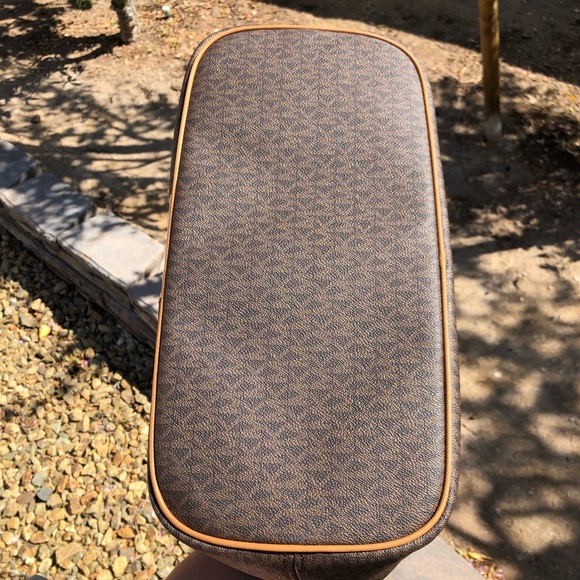 2019 Spring Michael Kors Het Set Travel Tote - Picture 7 of 7